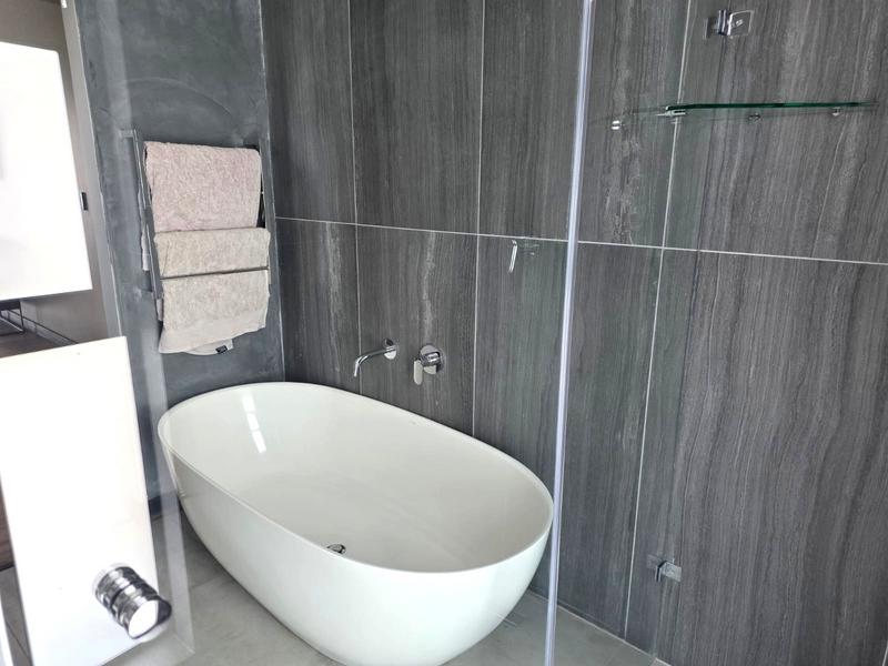 5 Bedroom Property for Sale in The Islands Estates North West